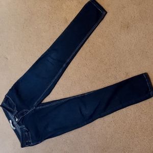 Levi's Legging Jean. Dark wash. Size 27x30 (4)
